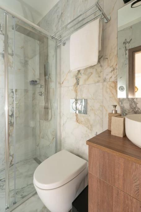 Dema Luxury Suites - Perikleous E6 Афины Экстерьер фото