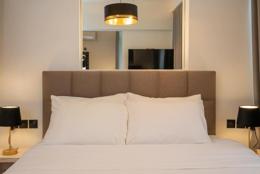 Dema Luxury Suites - Perikleous E6 Афины Экстерьер фото