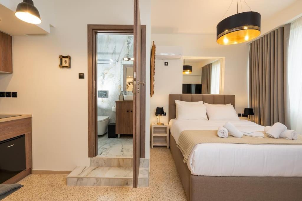 Dema Luxury Suites - Perikleous E6 Афины Экстерьер фото